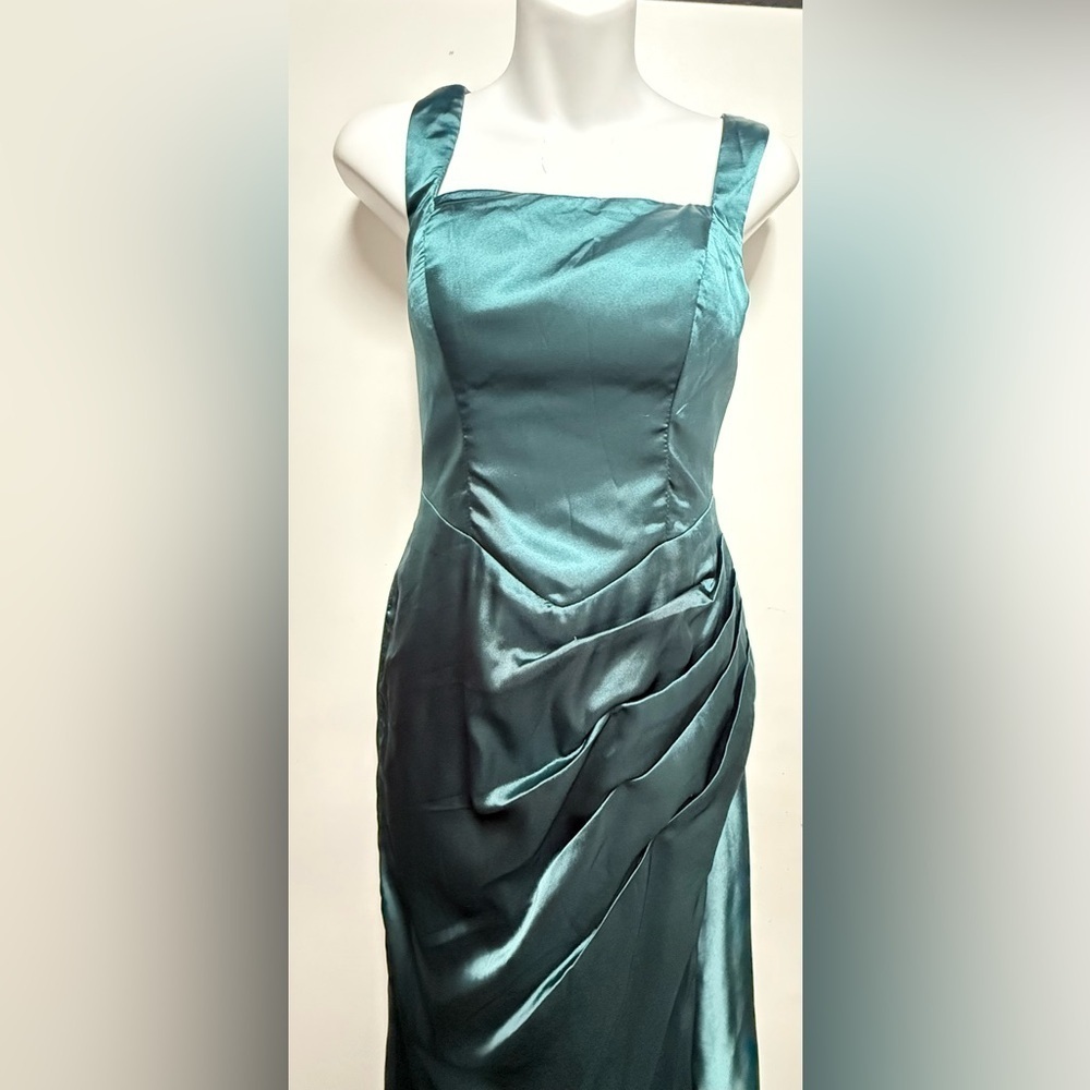 Elegant Teal Satin Evening Gown Size 6 - Picture 5 of 11